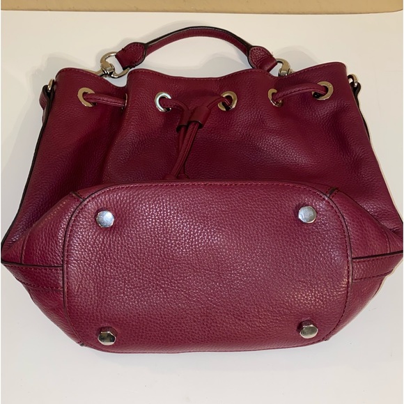 Rebecca Minkoff burgundy pebble leather crossbody bucket bag - Picture 6 of 10